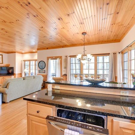 Inviting Cashiers Condo Deck And Golf Course Views! Exterior photo