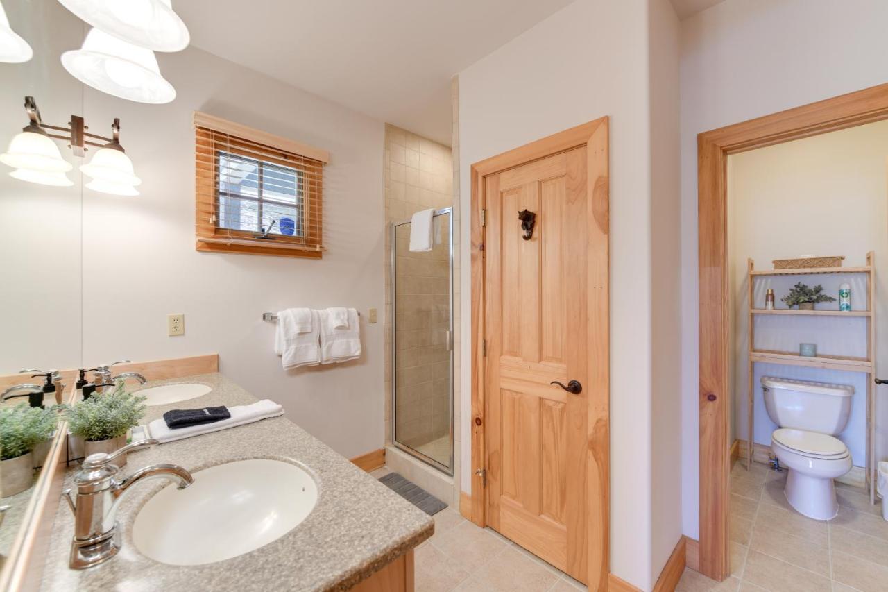 Inviting Cashiers Condo Deck And Golf Course Views! Exterior photo