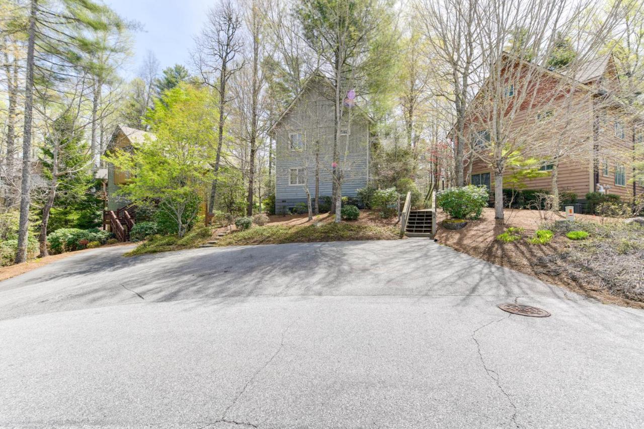 Inviting Cashiers Condo Deck And Golf Course Views! Exterior photo